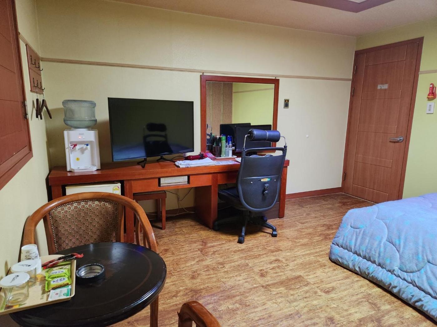 Plus Motel Gwangju Metropolitan City Екстериор снимка